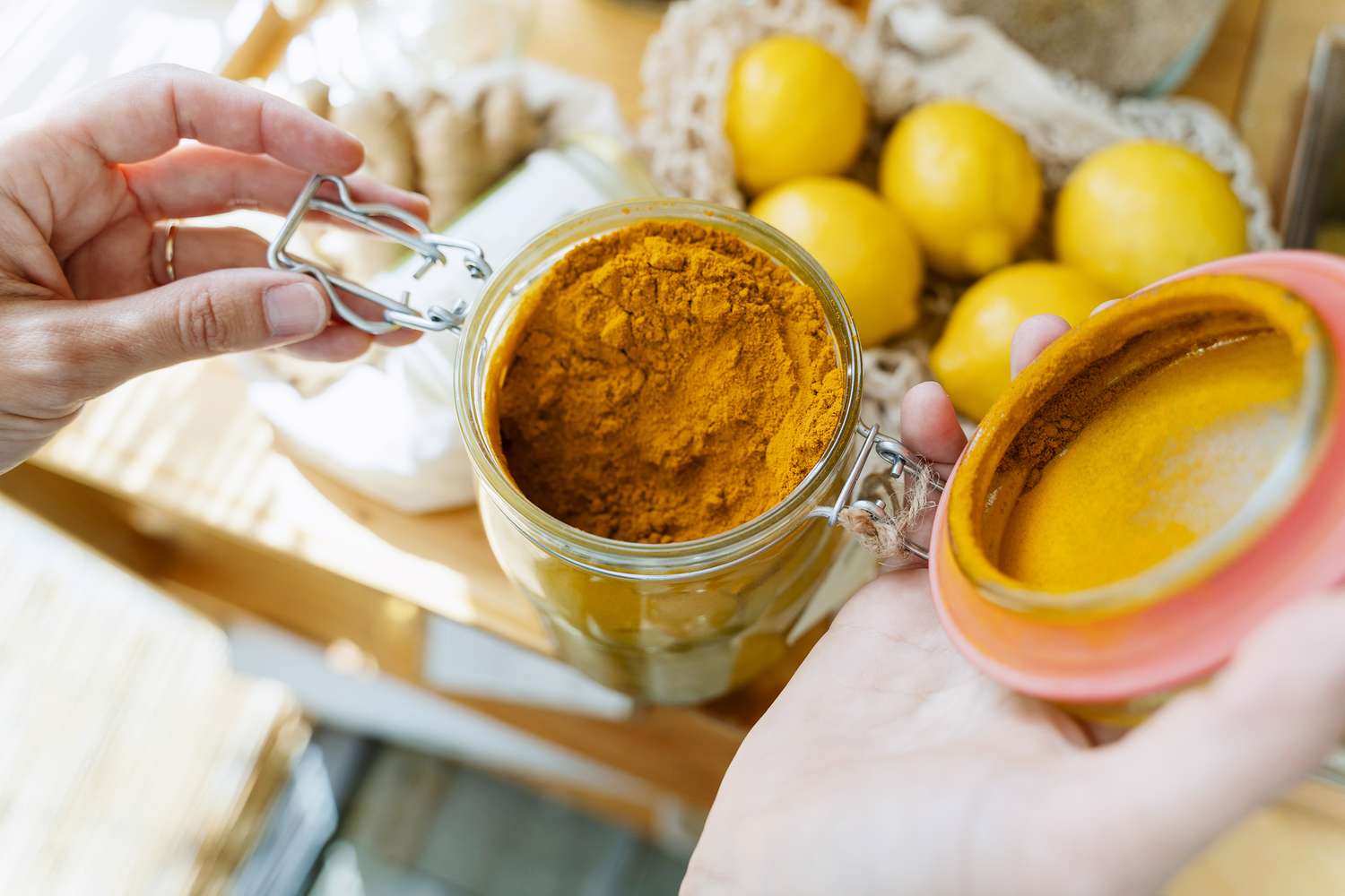Stubborn Turmeric Stains? Proven Methods for Every Surface